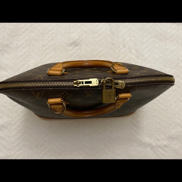 LV Monogram - Alma - Picture 3 of 10